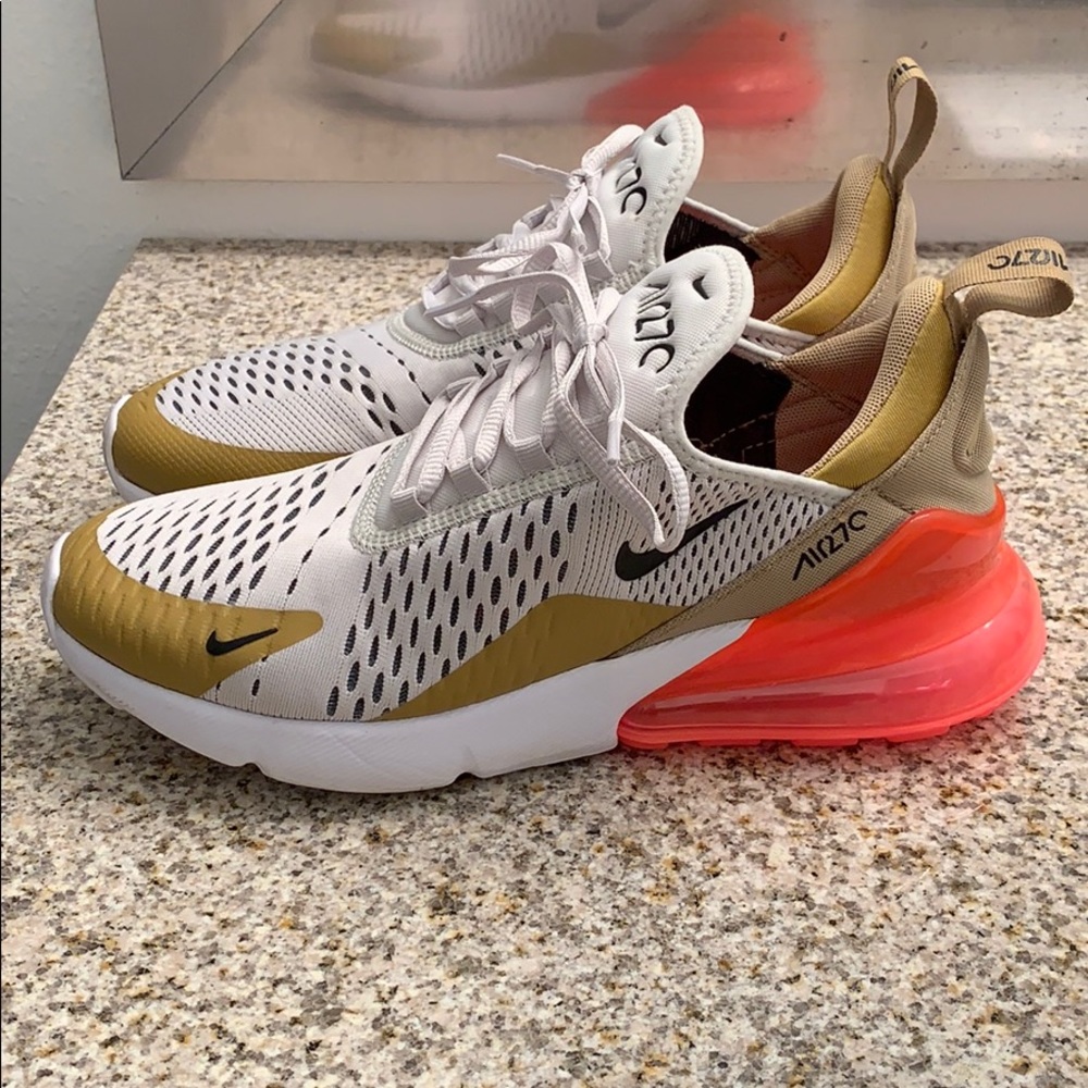 Nike 270